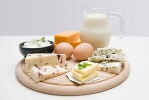 Яйця, знежирені молочні та кисломолочні продукти для білкової дієти