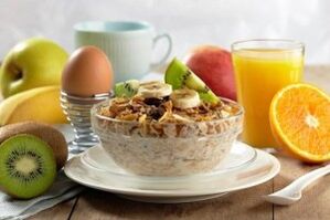 каша з фруктами як здоровий сніданок для схуднення