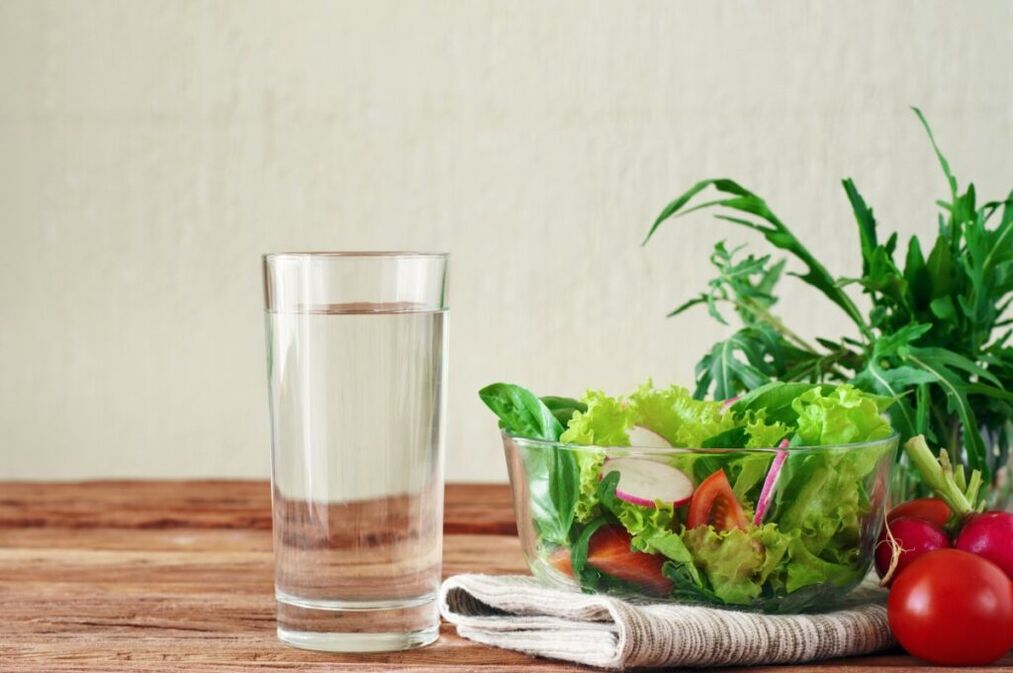 вода перед їжею-суть дієти для ледачих